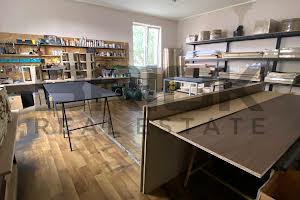 комерційна за адресою Білоцерківська вул., 5