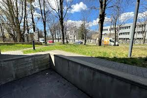 комерційна за адресою Якова Гніздовського вул., 75б
