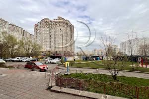 комерційна за адресою Анни Ахматової вул., 31