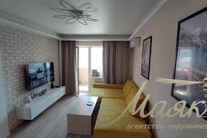 квартира за адресою Космічна вул., 81