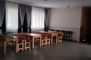 комерційна за адресою Центральна, 1