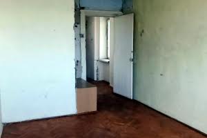 квартира за адресою Тролейбусна вул., 12