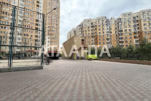 комерційна за адресою Добровольців вул. (Маршала Говорова), 8