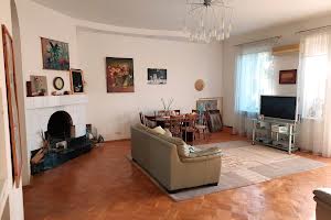 квартира за адресою Куликівський узвіз (Революції), 9
