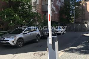 комерційна за адресою Ярославів Вал вул., 21-Г