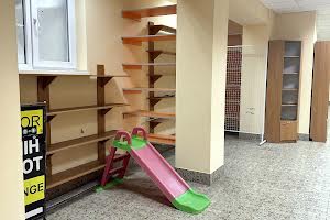 комерційна за адресою Залізнична, 49