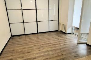 квартира по адресу Героев Крут ул. (60 років СРСР), 9