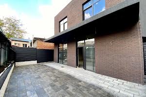 коммерческая по адресу Грушевського ул., 32-А