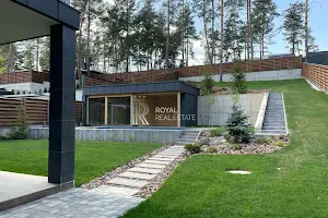 будинок за адресою Квітнева вул.