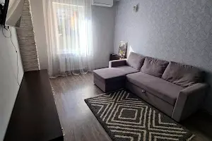 квартира за адресою Радужний масив, 1