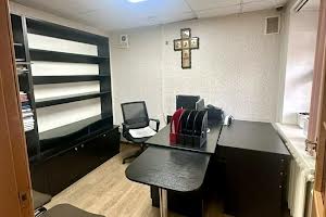 комерційна за адресою Кам'янецька вул., 75