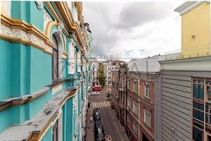комерційна за адресою Київ, Володимирська вул., 4