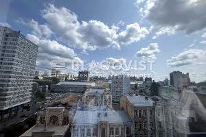 коммерческая по адресу Верхогляда Андрія, 2