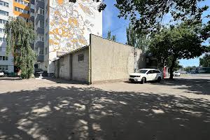 комерційна за адресою Чигиринська вул., 40
