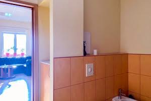 комерційна за адресою Дніпро, Королеви Єлизавети ІІ вул. (Глинки), 1