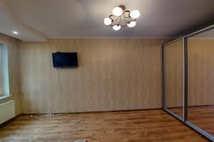 квартира по адресу ж/м Радужный, 17
