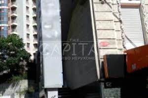 комерційна за адресою Саксаганського вул., 112-А