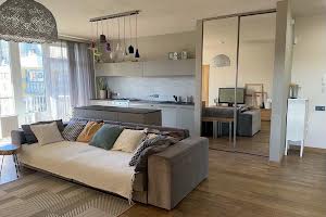 квартира за адресою Замковецька вул., 102