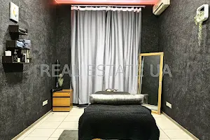 комерційна за адресою Почайнинська вул., 23