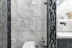 будинок за адресою Набережна вул.