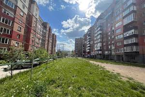 коммерческая по адресу Будівельників ул., 2