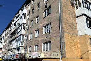комерційна за адресою Рівне, Степана Бандери вул., 58