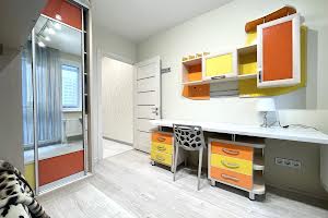 квартира за адресою Драгоманова вул., 8