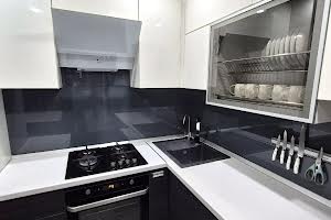 квартира за адресою Алана Шепарда, 7