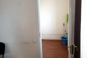 комерційна за адресою Решетилівська вул., 8