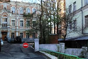 коммерческая по адресу Лютеранская ул., 12