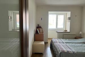 квартира за адресою Радісна вул., 11б