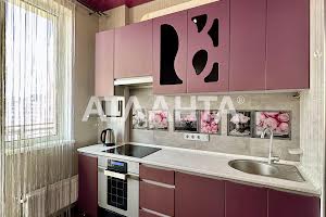 квартира за адресою Перлинна вул., 3