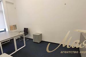 комерційна за адресою Лютеранська вул., 3