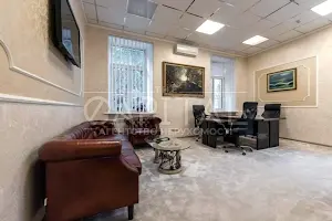 комерційна за адресою Панаса Мирного вул., 1