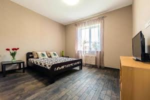 будинок за адресою с. Гатне, Курганна вул.