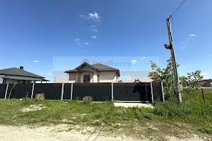 дом по адресу Володимира Івасюка, 1