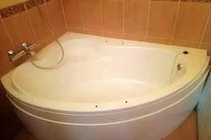 квартира за адресою Тролейбусна вул., 24