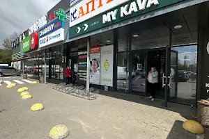 комерційна за адресою Машинобудівників вул., 7