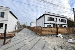 будинок за адресою Центральна вул.