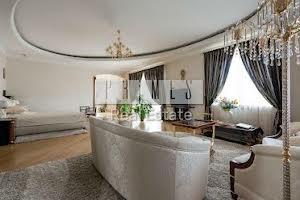 будинок за адресою заплавна, 1