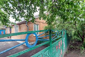 дом по адресу Центральна, 1