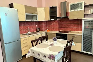 квартира за адресою Єврейська вул., 90