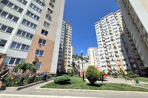 квартира за адресою Райдужний масив вул., 22/1