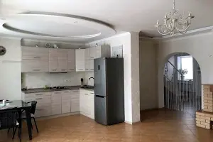 будинок за адресою Юності вул.