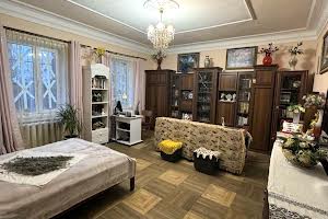 дом по адресу центральна