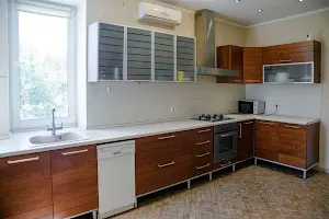 будинок за адресою Набережна, 9а
