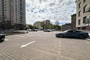 коммерческая по адресу Calle Dilova ул. (Димитрова), 5-Б