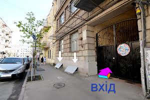 комерційна за адресою Рейтарська вул., 11