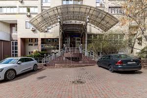 комерційна за адресою Антоновича вул. (Горького), 91/14