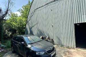 комерційна за адресою Олекси Довбуша вул., 40